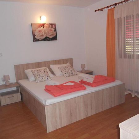 Apartments Ivo - With Terrace Supetarska Draga Exterior foto