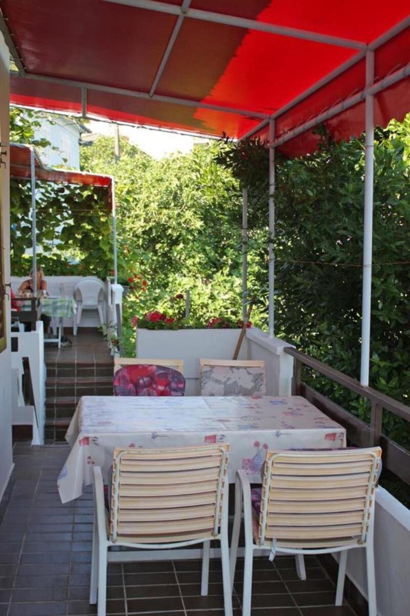 Apartments Ivo - With Terrace Supetarska Draga Exterior foto